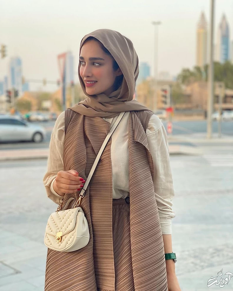 آناشید حسینی